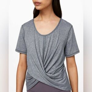 Lululemon Size 4 Do the Daily Short Sleeve Heathered Solar Grey Quick Dry